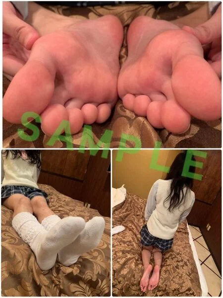 清楚制服 ナツミちゃん 足裏写真集