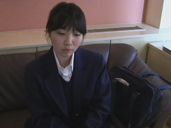 またまた本物!ガチガチ処女が綿のパンツに本気汁