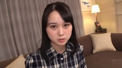 清楚で敏感な22歳雑貨屋店員が快感に顔を歪めて悶えるように喘ぎ続ける