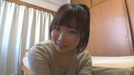 純朴そうな21歳女子大生が白い肌を紅潮させアソコをマン汁でベトベトにして喘ぐ