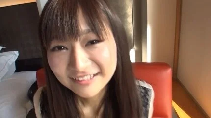 スレンダー美乳の20歳OLが若くて敏感な体を激しく突かれ体をビクビクと震わせる