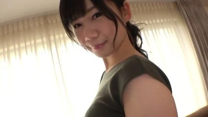 経験少なめの20歳女子大生が初ハメ撮りで巨根を挿入されてマン汁を白濁させて喘ぎま