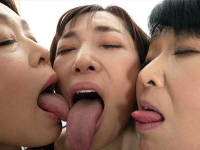 織江・美都子・かすみ 三つ巴キス～窓辺編