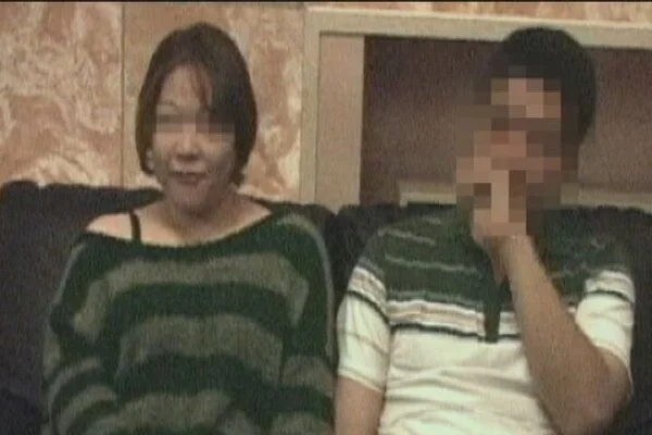 【素人夫婦】旦那の目の前で奥さんをイかせてみた【NTR】30歳主婦