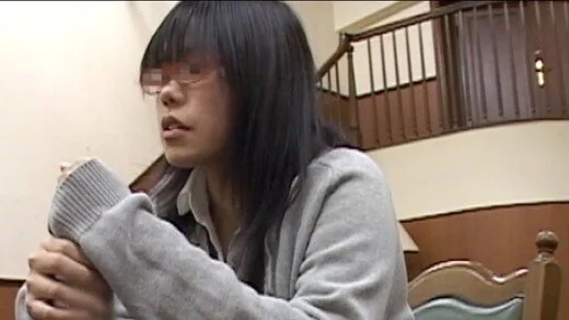 【初めてのヌード撮影】処女でもあそこはグロテスクで卑猥な件【りつこ20歳】
