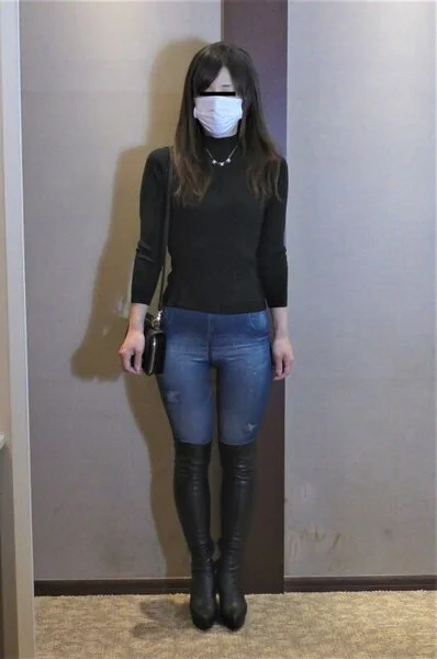 【ブーツイン美脚】【足コキ射!】【エロ度◎】パンスト美女の足指を舐めつくす!【み