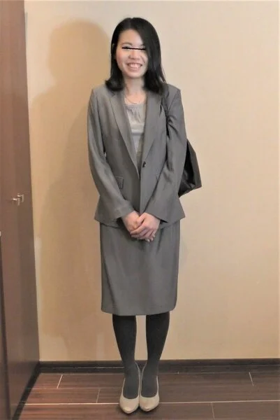 【足コキ射!】【グレータイツ】【感度◎】タイツ美女の足指を舐めつくす【なお22才