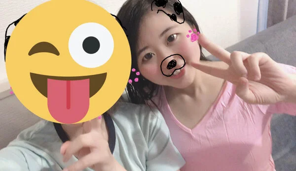 「吉○ま○ パート1」クラスのいつメン♪マン毛ボーボーな彼女の浴室立ちション■■
