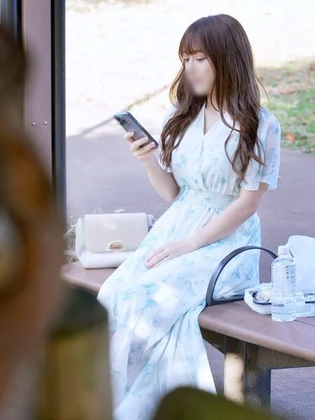無防備なデカパイ女をオナホ扱い。服の下は乳だけではなくケツもデカくはしたない身体