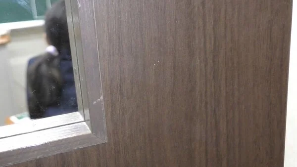 ルーズソックス靴脱ぎ