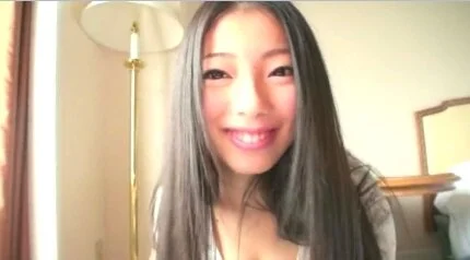 【再販】20歳のサラサラ黒髪ヘアの美系の女子大生が初のハメ撮り