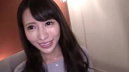清楚系の24歳受付嬢が初ハメ撮りで巨根を挿入され繰り返し絶頂