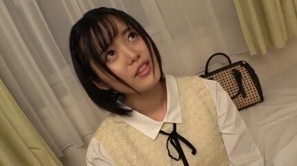 スレンダー美巨乳の19歳専門生が初ハメ撮りで清楚な顔を歪めて巨根の快感に喘ぎまく