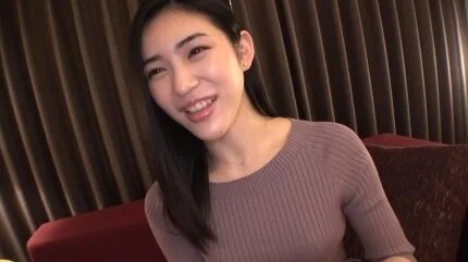 美人の25歳エステティシャンが巨根で突かれ整った顔を歪ませて喘ぎまくる