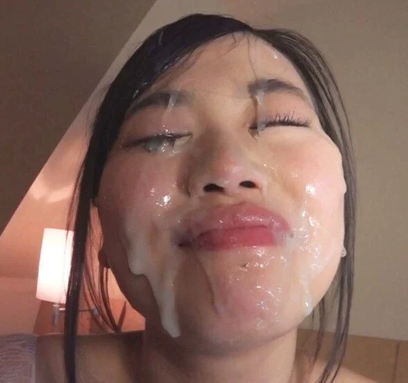 【ぶっかけ×顔射】笑顔で元気な彼女のお顔に大量精子ぶっかけ‼