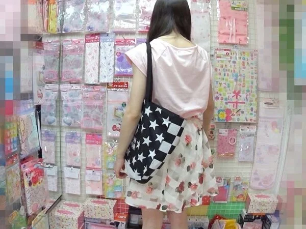【個人撮影】今時の女子大生の、下着は? 乳首は? ヘアーは? ま●こは? アナル