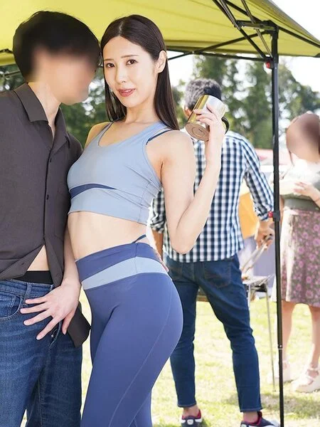 クール系美人の人妻が他人旦那をエロ舌で誘惑…夜間のキャンプ場■■■・駐車場で他人
