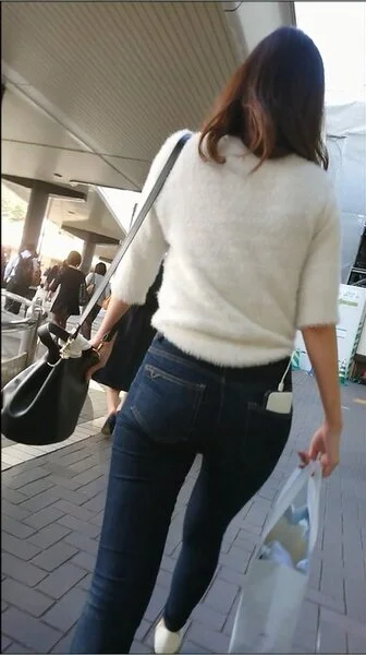 【食べ頃ヒップ】20代細身OLスキニーデニム尻5