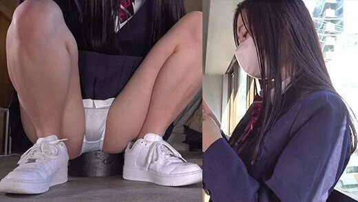 嫌がりながらパンツを見られちゃうミニスカ制服J.K(1) ローアングルで粘着、隙