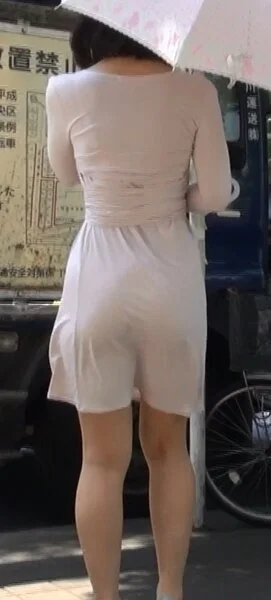 Eさんパート4 パンティーライン 透け 尻