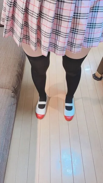 黒ニーソ 上履き足コキ