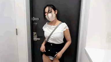 爆乳女性のパンツ買い取り&パイオツ披露!たっぷり染み込んだオイニーと爆乳を堪能し