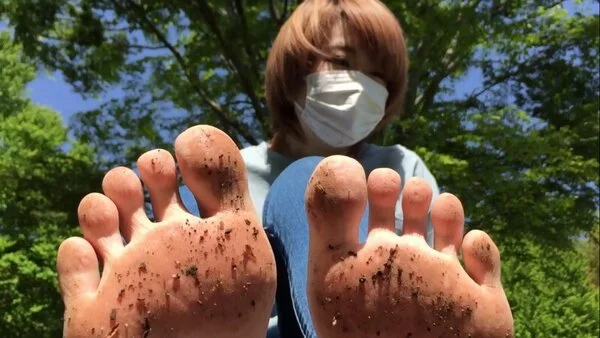 【完全裸足】公園を裸足で歩いて頂いた! part2