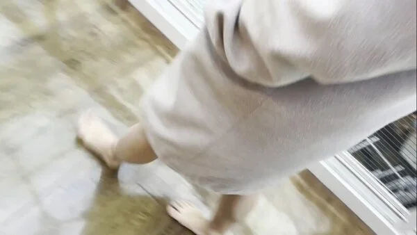 【完全裸足】第39弾!裸足でショッピングモール内を歩く女性