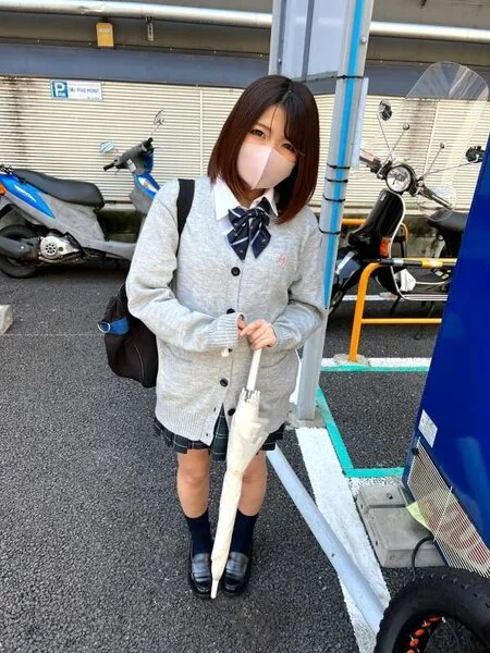 【個人撮影】恥じらい顔が可愛すぎる萌え袖女子(K2)とパパ活_ゴム無しで無責任に