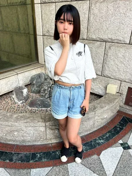 顔出し【個人撮影】ハメ撮りが大好きなむっつりマ●コちゃんとの割り切り_膣内をザー