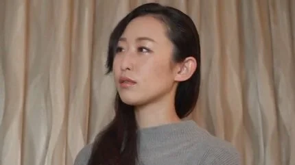 経験少ない32歳人妻がパンツに染みを作るほど濡れ他人棒に喘ぐ