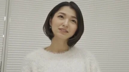 結婚1年の可愛らしい26歳人妻が華奢な体を激しく突かれ絶頂を迎えて体をビクつかせ
