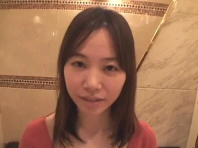 スレンダー美乳の27歳人妻が初めてのAV撮影で他人棒の快感にアソコはビショ濡れ