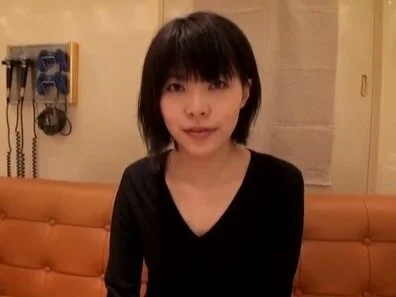 試し撮りの後に初AVに挑む25歳人妻が他人棒の気持ち良さに喘ぎまくり何度も絶頂