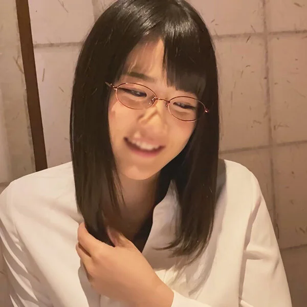 コミュ障気味の隠れ美人 押しまくってハメまくって中出し たゆんたゆんのおっぱいが