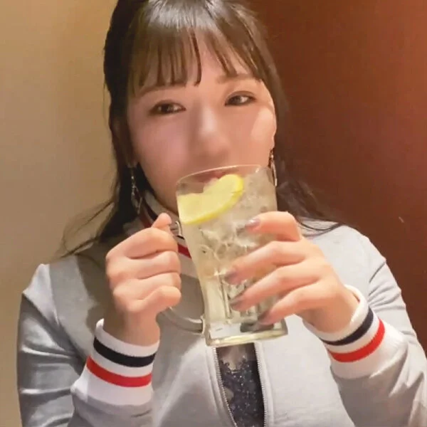 可愛がっていた地元の後輩 彼氏に振られて可哀そうだったので生ちんぽで慰めてあげま