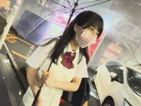友達に嘘ついて会いに来てくれた誠実な女の子。おっぱいが揺れるセックスに興奮を抑え
