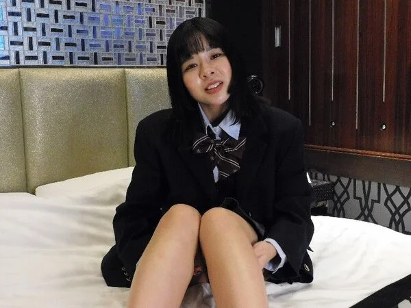 【令和学園】おっとりJD りんちゃん K校時代の制服&紺色スク水撮影