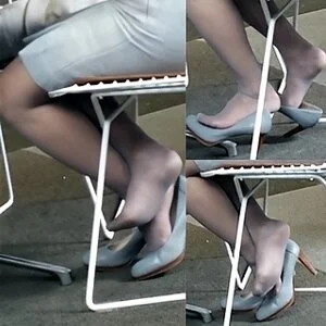 働くOLさんのパンプス脱ぎ...蒸れ蒸れパンストつま先&足裏