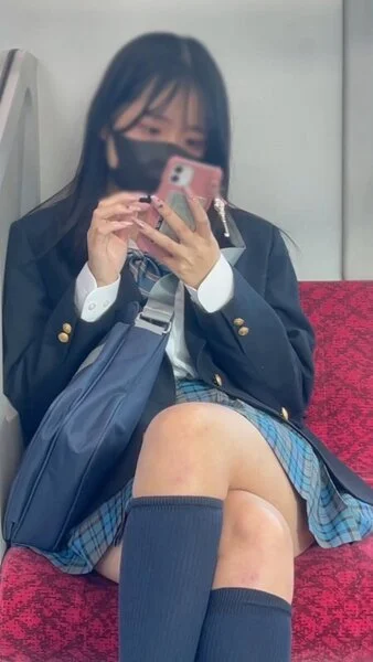 ■■■■■■日記40 青チェック苺パンツ■■■■を電車内と■■■内で■■