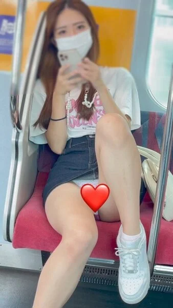 JD■■日記3 ミニスカデニム激カワ美脚JDを電車内と■■■内で■■【※34分超