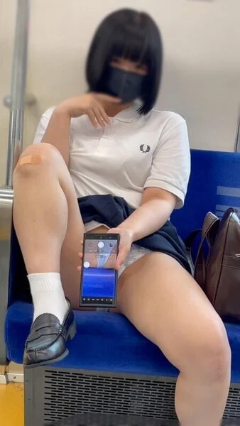 ■■日記145 初めての電車で撮影!!夏期講習帰りのあ○ちゃん風童顔■■を電車内