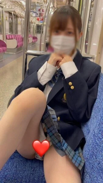 ■■日記159 衝撃の初登場!!スタイル抜群の超激カワアイドル級ポニテJを電車内