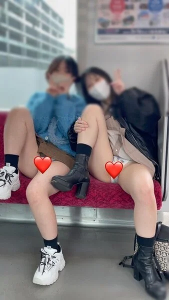 JD■■日記26 最強の仲良し姉妹が遂に登場!!激カワミニスカ姉妹を電車内と■■