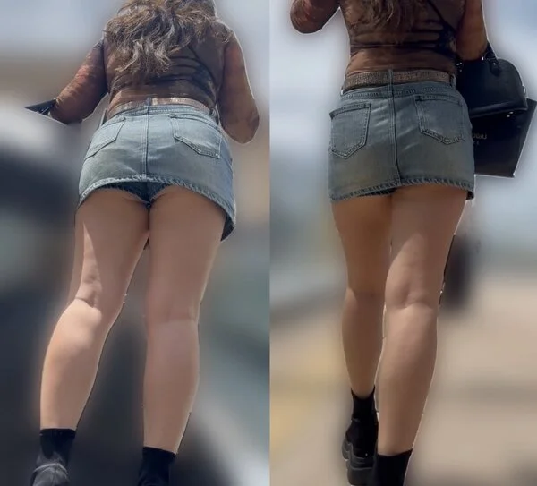 デニムのミニスカから見えるショートパンツ美女