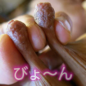 <CM-19>『 伸び〜る! 長・デカ乳首 もも vol.3 』