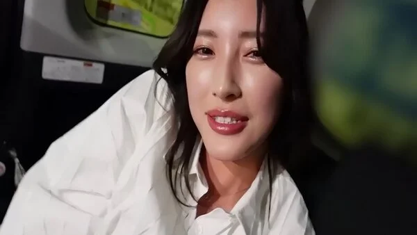 出会い系で知り合った欲求不満などスケベ若妻さんと中出しSEX!