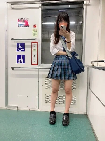 広瀬アリ◯似 ■■パンチラ■■(特典)