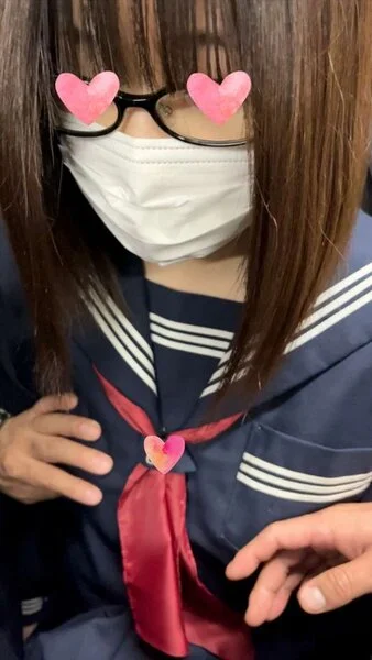 【忍射Ep29】隠れ巨乳生娘に集団触りとぶっかけ。車内にて。