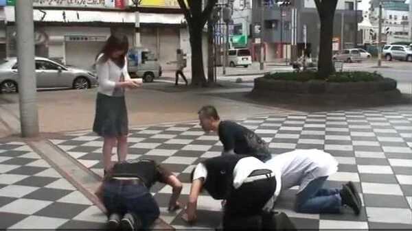入れ食い熟女中出しナンパ 30人 Part 2 MARI-066-2